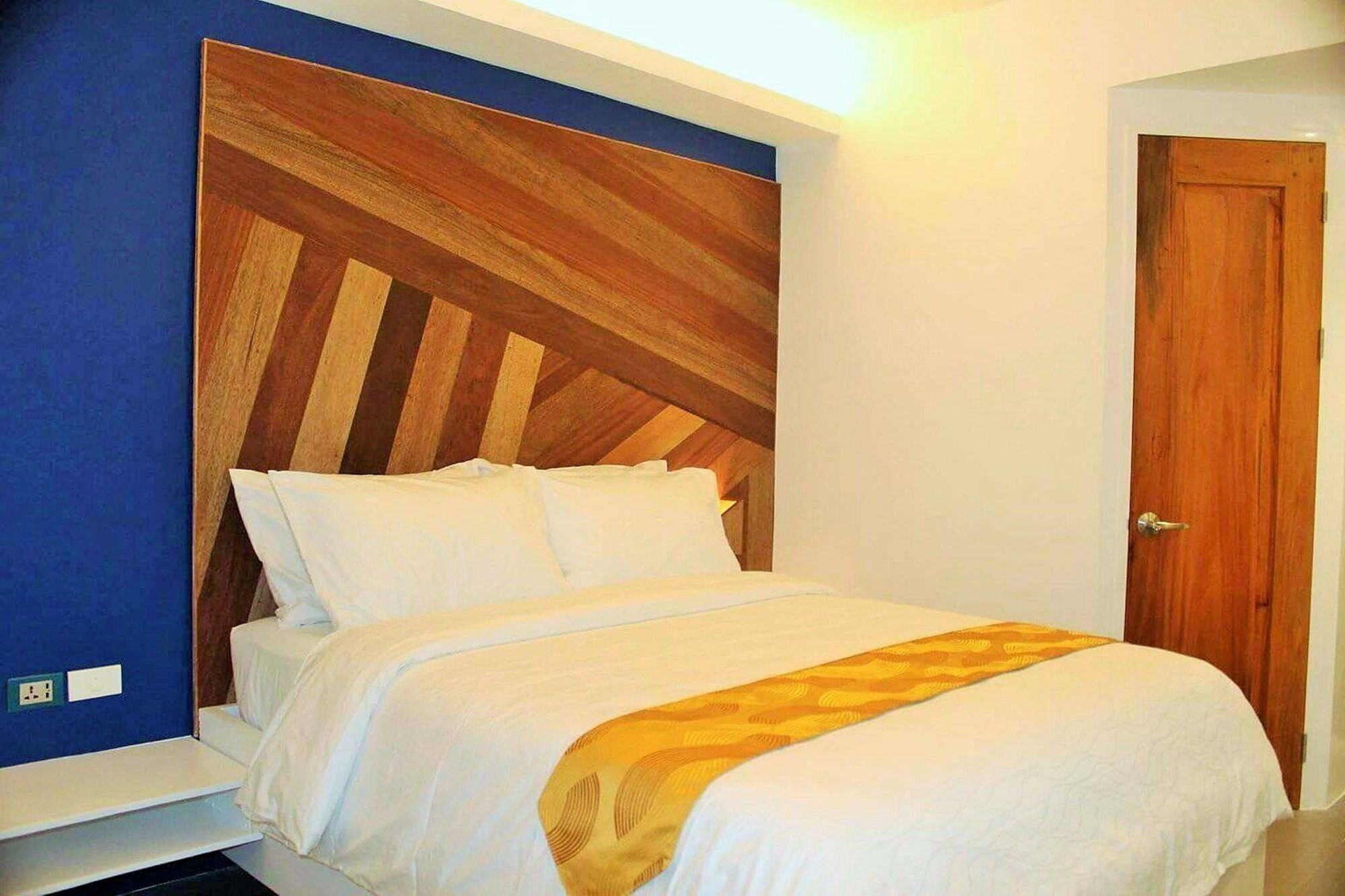 Oyo 609 G Executive Hotel And Spa Boracay Manoc-Manoc Exteriér fotografie